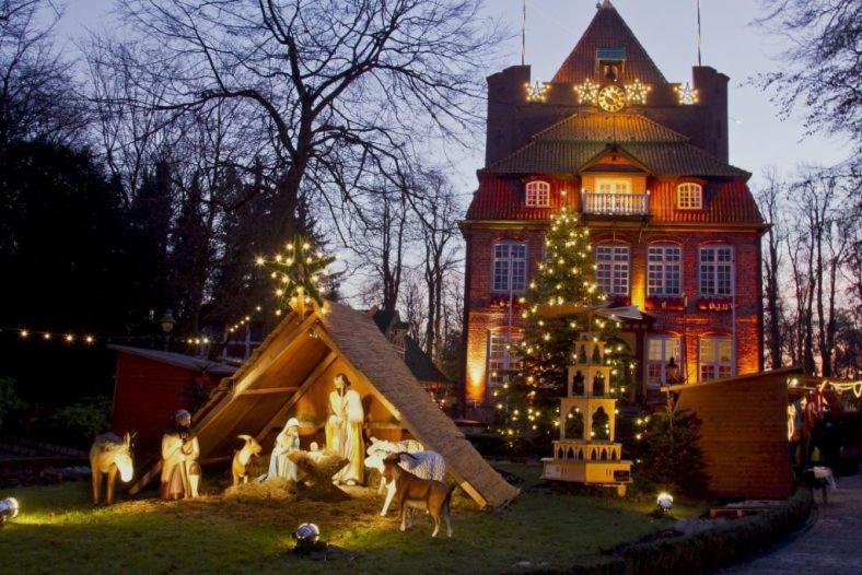 Fewoleopold - - 3 *